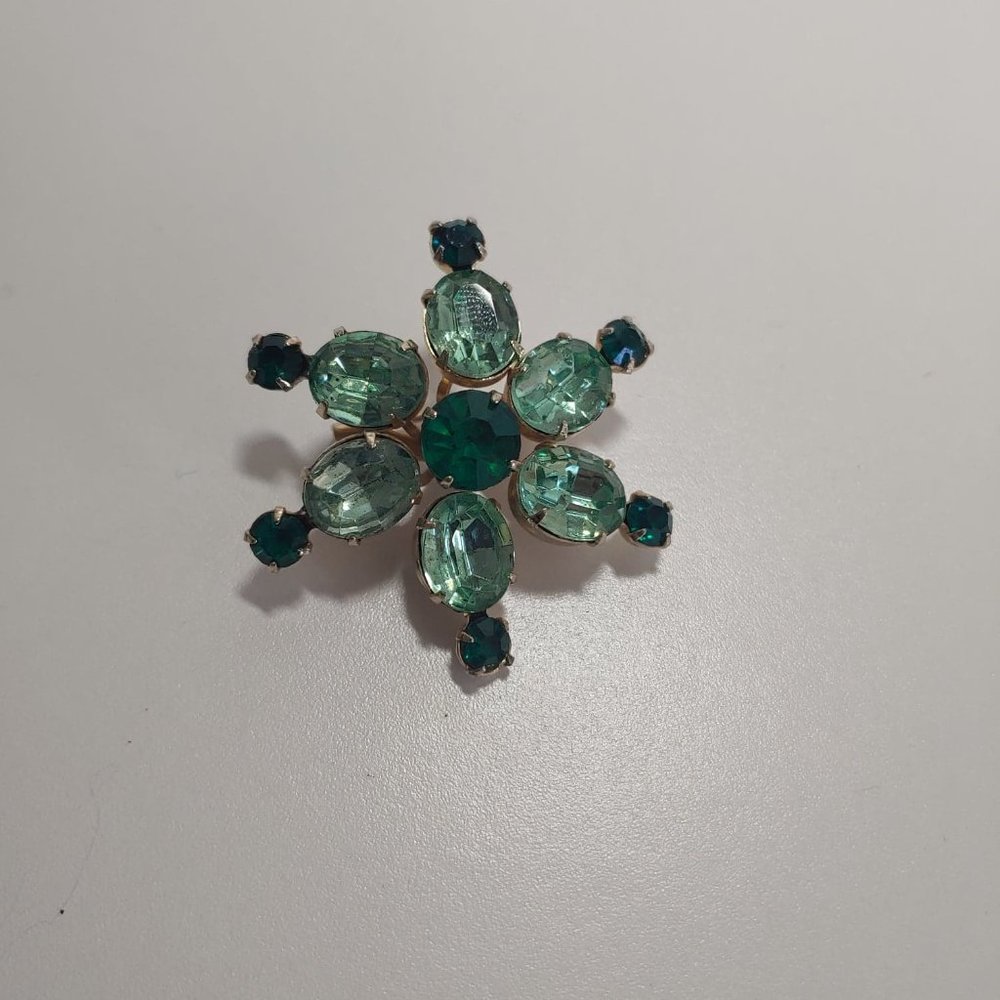 Vintage green and gold star broach